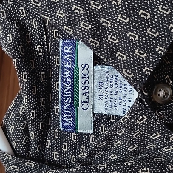 Men's Short Sleeve Button Down Shirt - Picture 2 of 6